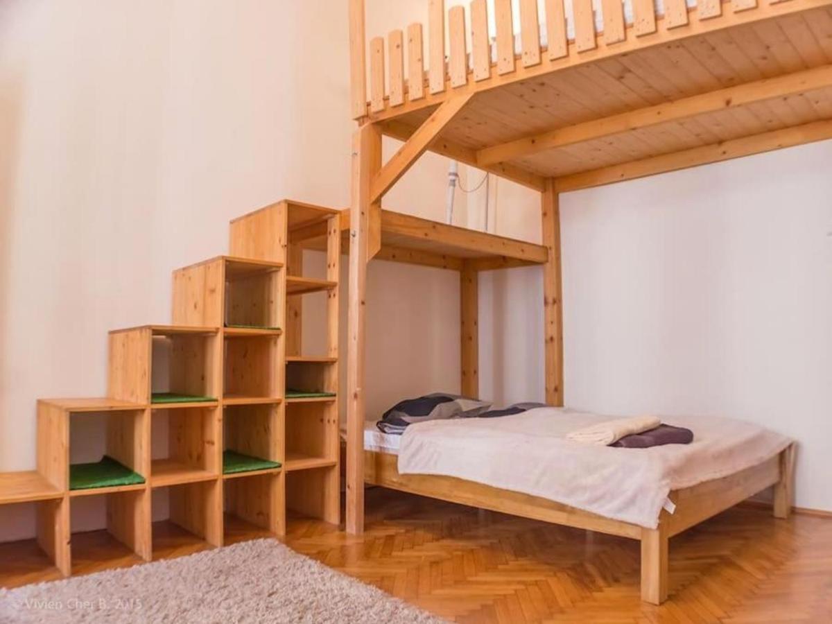 Big Apt In The Center With Balcony & Ac Apartment *